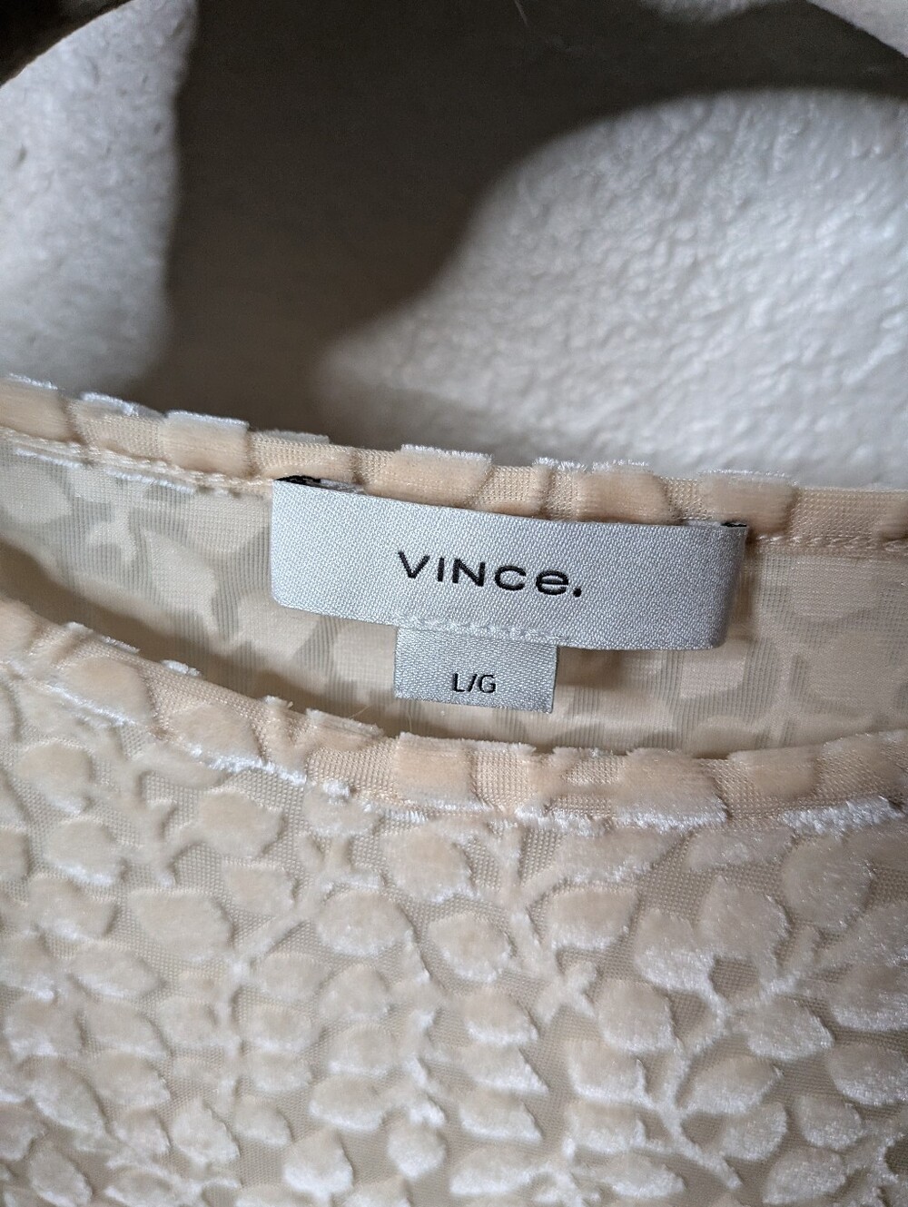 Vince Cream Textured Leaf Floral Velvet Burnout Long Sleeve Crewneck Top L - Picture 5 of 7